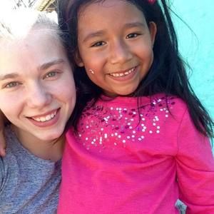 Meet your Posher, Alexis